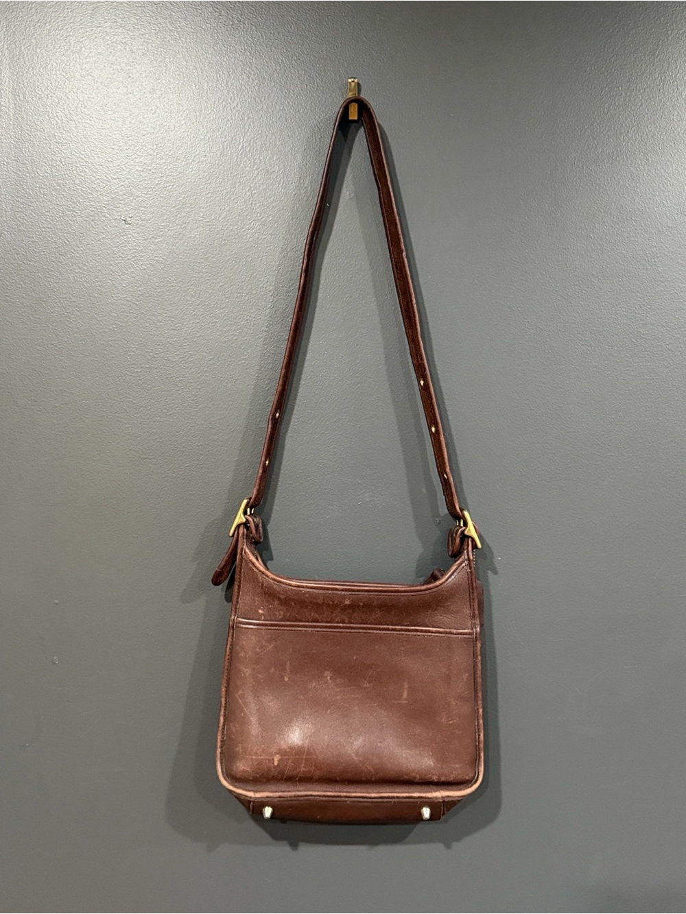 Coach Legacy Vintage Hobo Crossbody Brown Purse with Bottom Studs J9D-9967